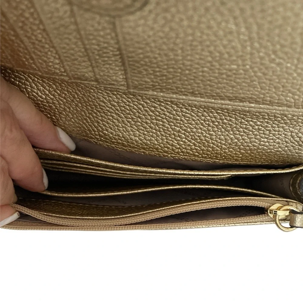 Michael Kors Jet Set Metallic Crossbody - Picture 6 of 14